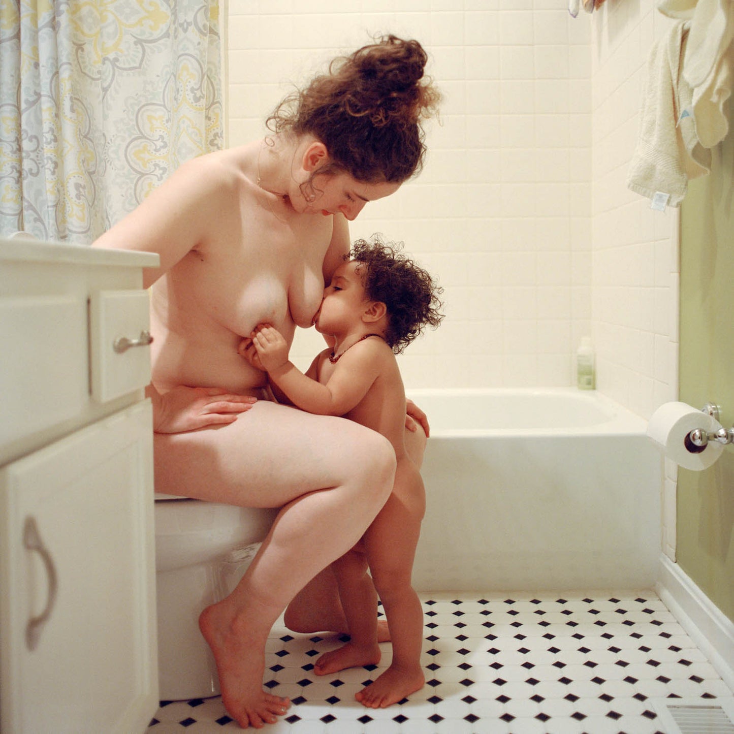 Anna Ogier-Bloomer - Nursing and peeing, Cincinnati, Ohio